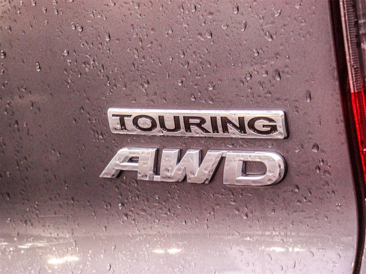 2022 Honda Pilot Touring 7-Passenger AWD Photo