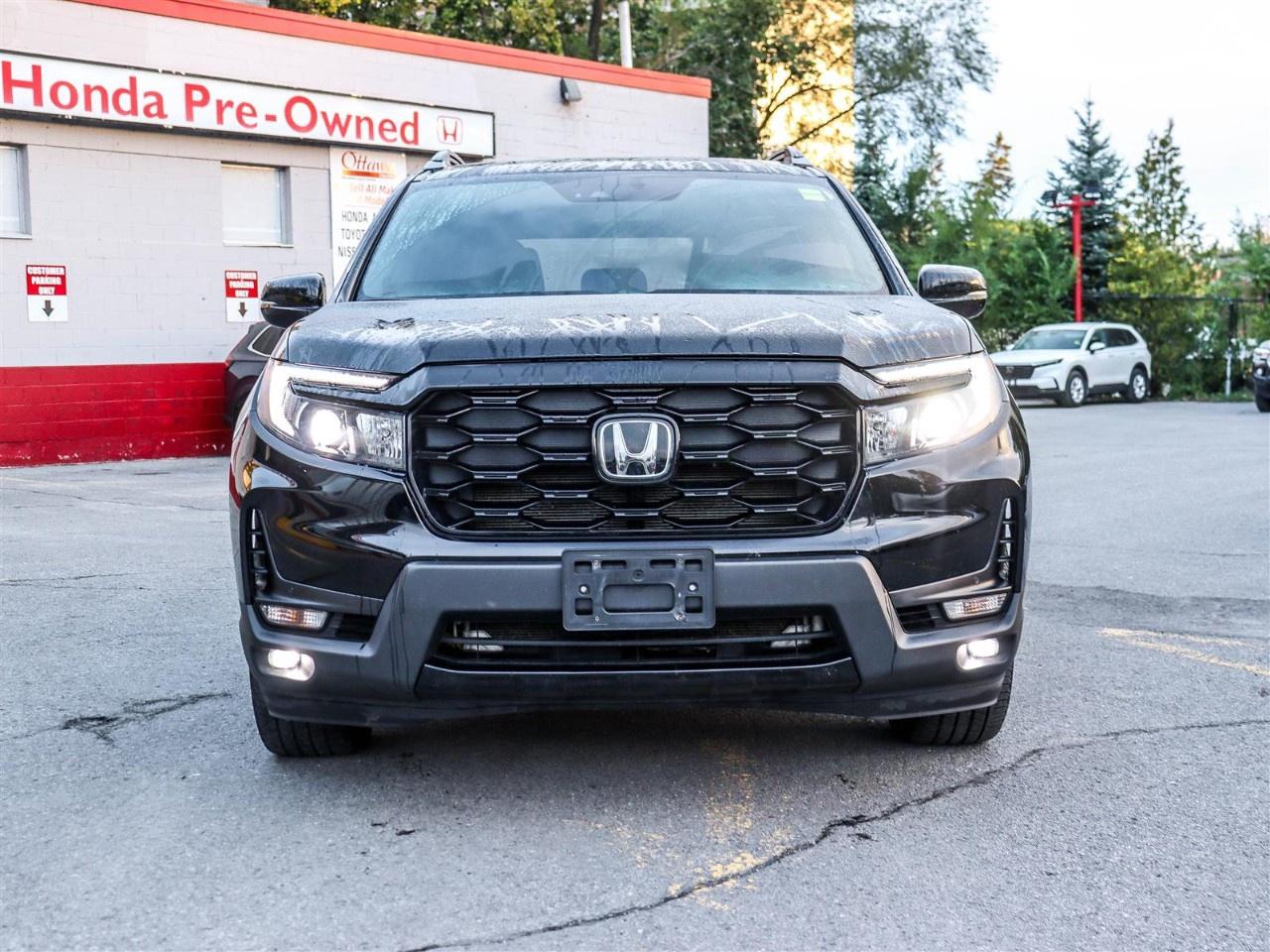 2023 Honda Passport Touring AWD Photo5