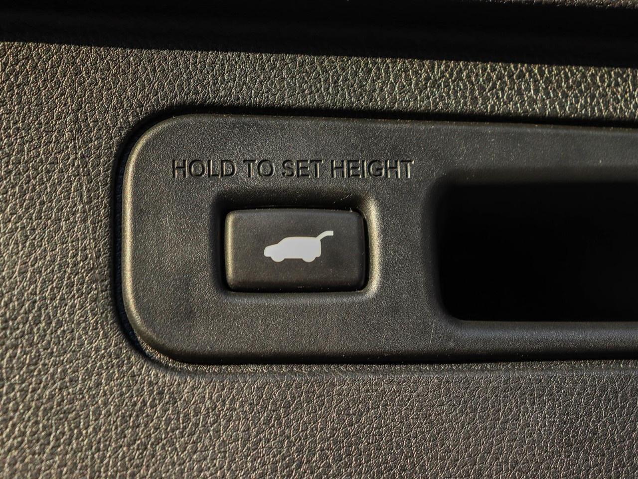 2023 Honda Pilot Touring AWD Photo