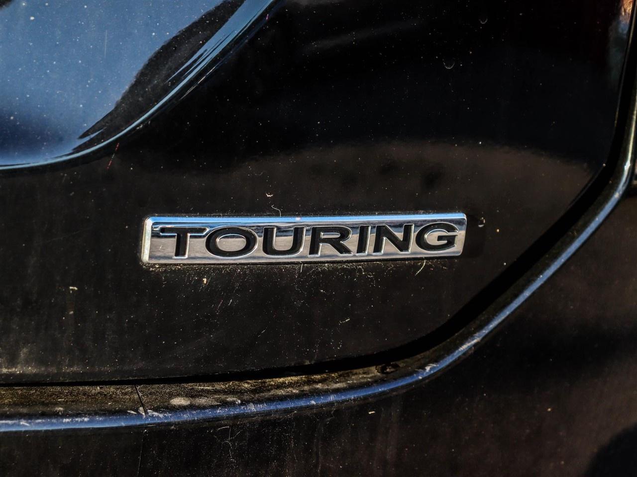 2023 Honda Pilot Touring AWD Photo