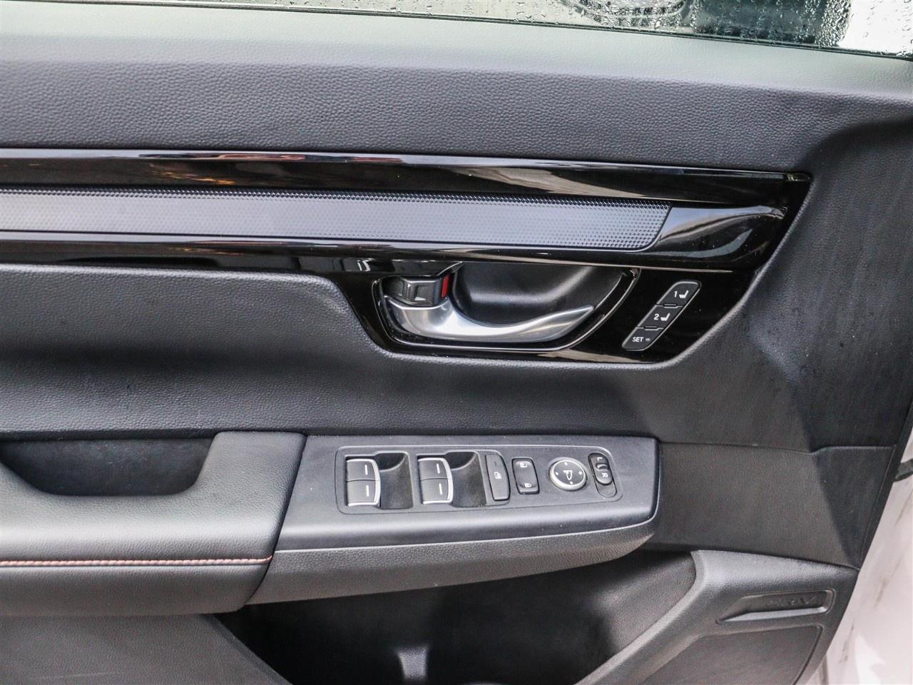 2023 Honda CR-V Hybrid Touring AWD Photo