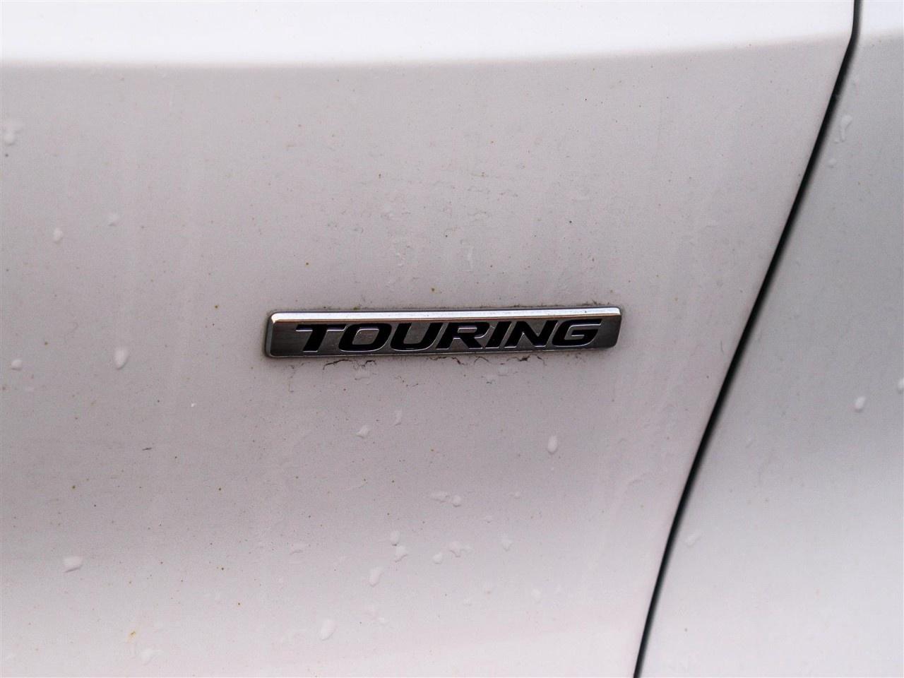 2023 Honda CR-V Hybrid Touring AWD Photo
