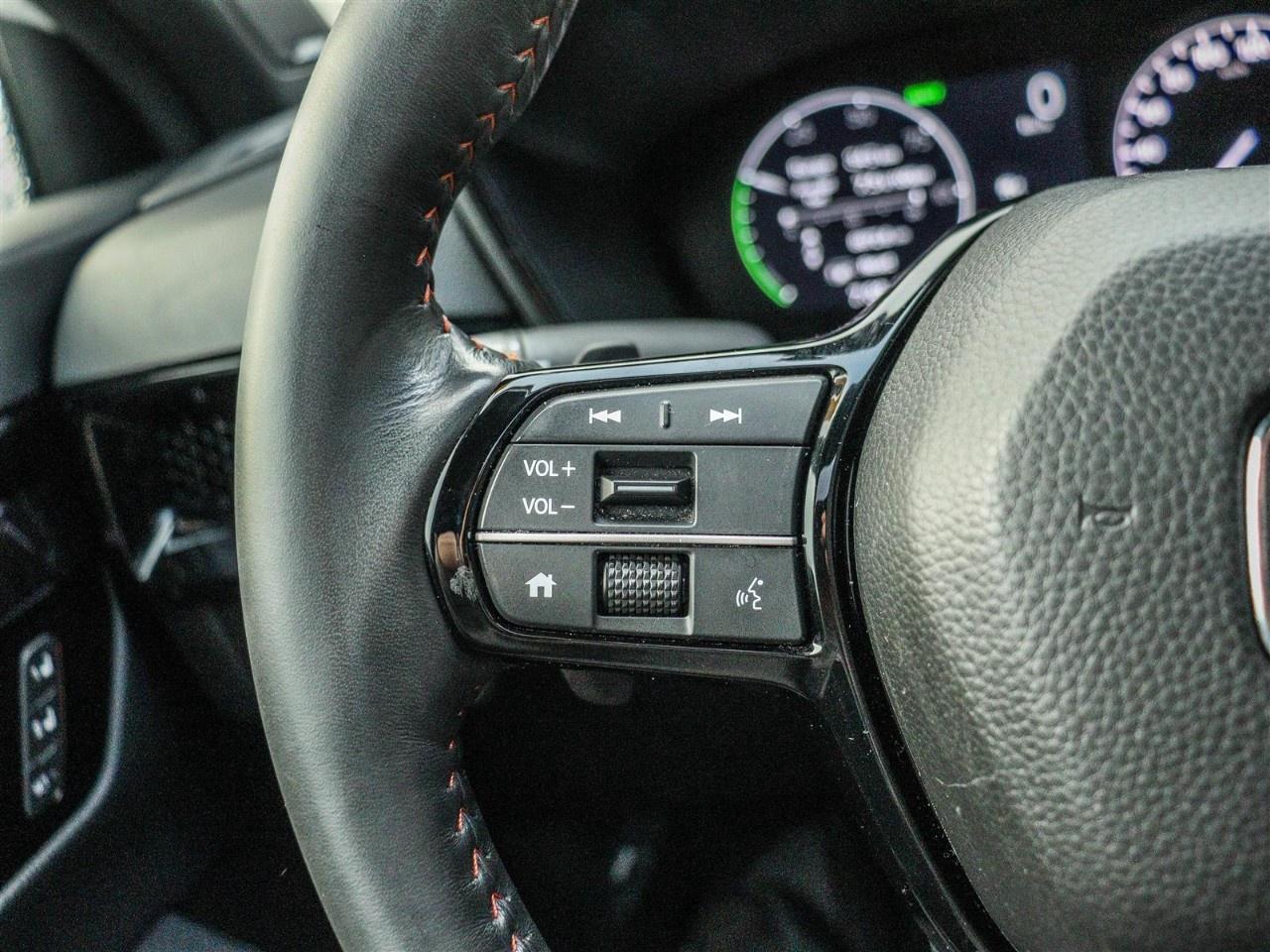 2023 Honda CR-V Hybrid Touring AWD Photo