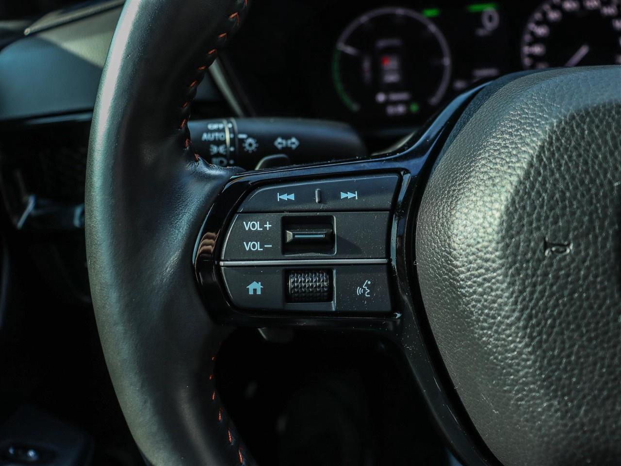 2023 Honda CR-V Hybrid Touring AWD Photo