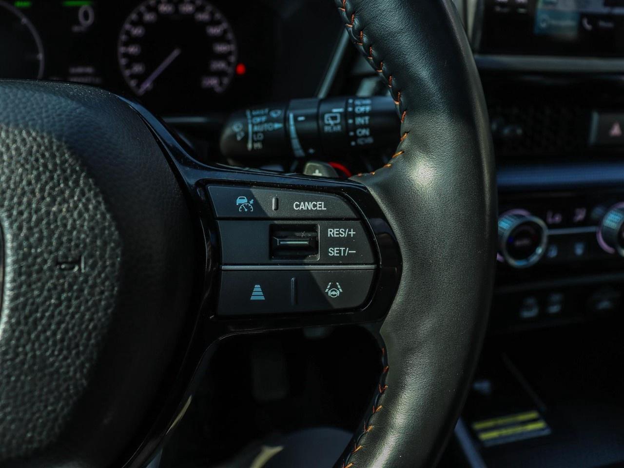 2023 Honda CR-V Hybrid Touring AWD Photo