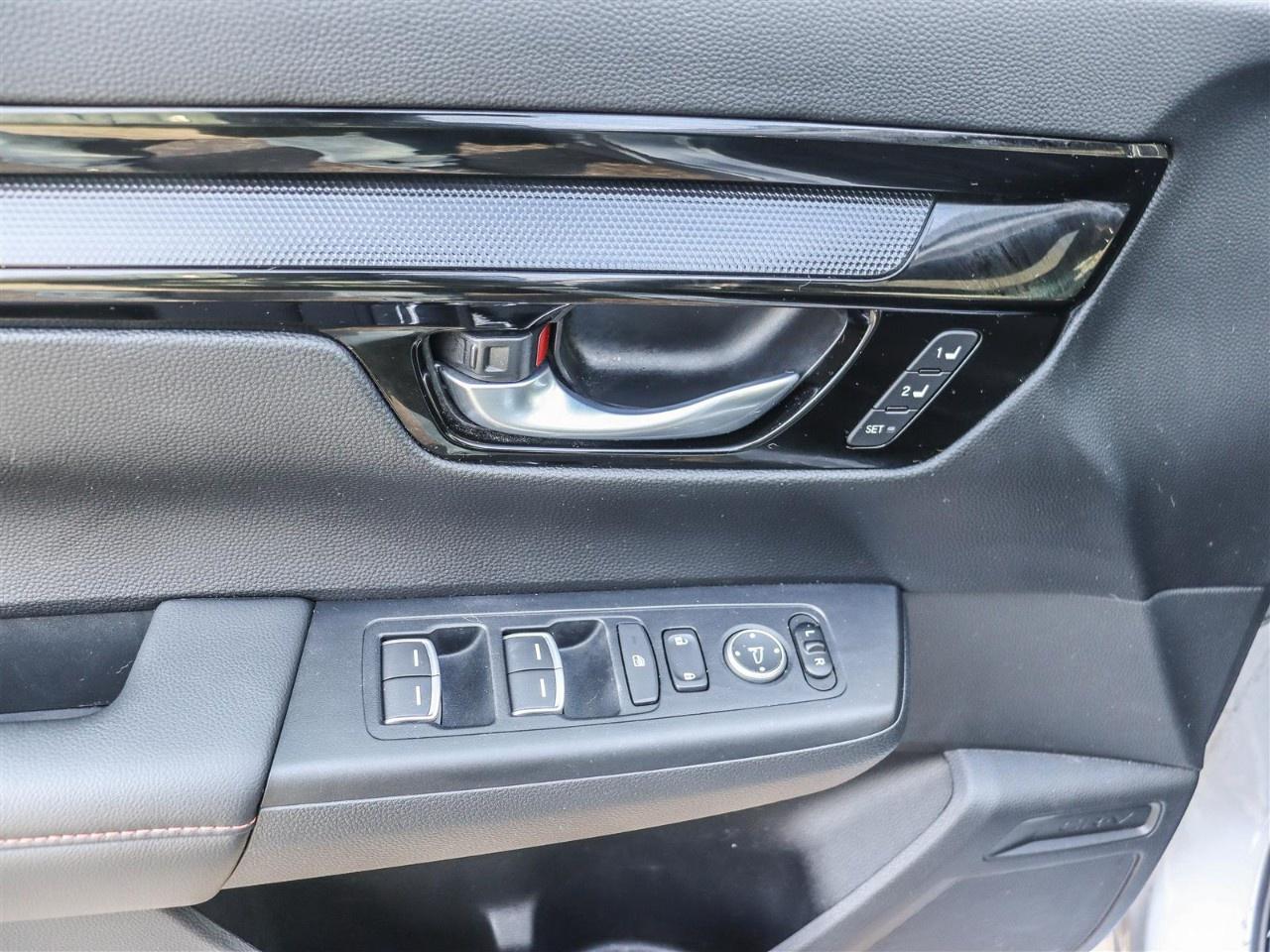 2023 Honda CR-V Hybrid Touring AWD Photo