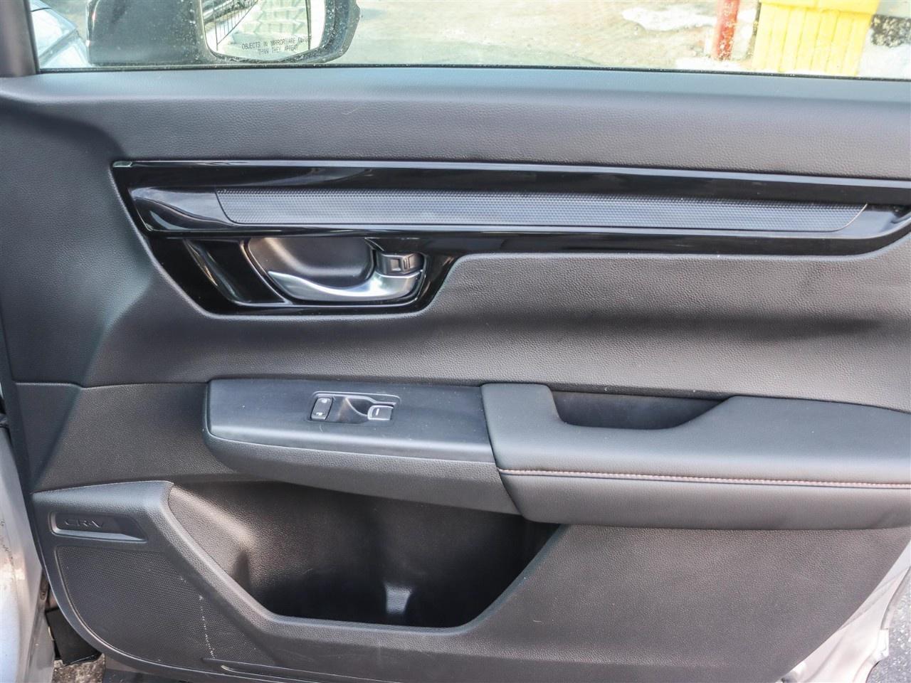 2023 Honda CR-V Hybrid Touring AWD Photo