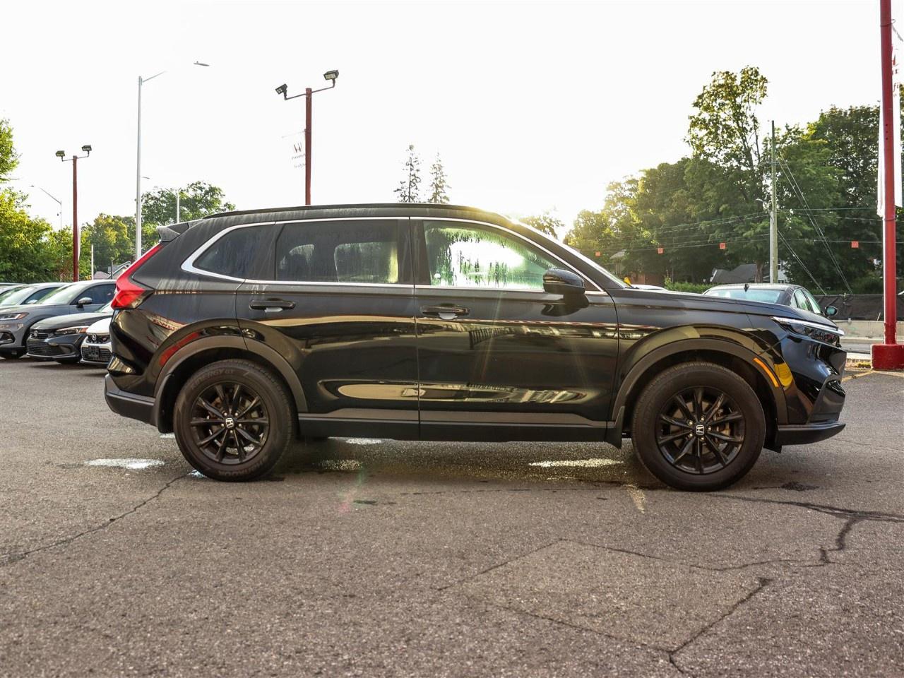 2024 Honda CR-V Sport AWD Photo2