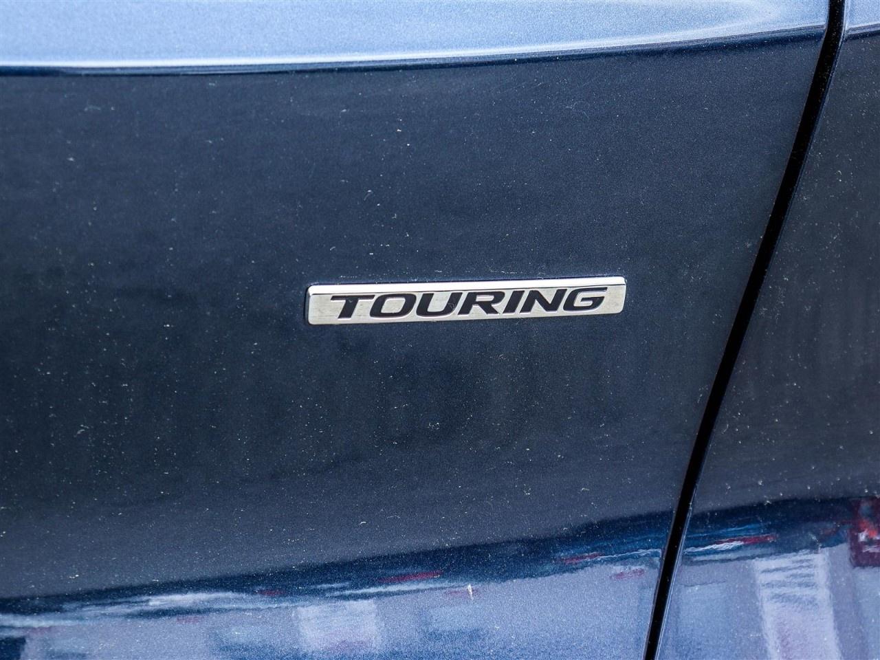 2023 Honda CR-V Hybrid Touring AWD Photo