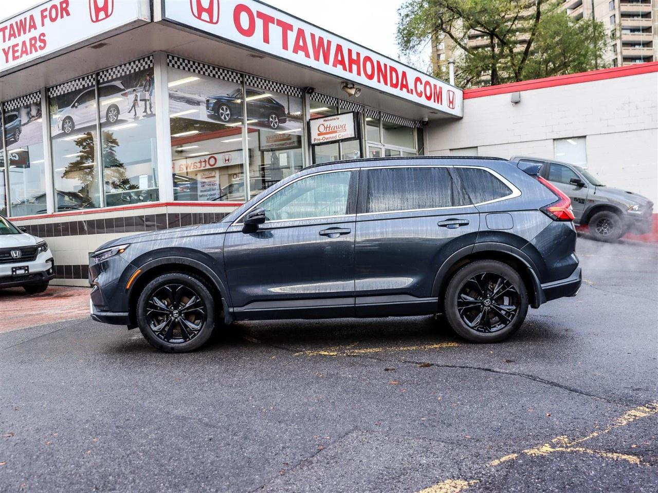 2024 Honda CR-V Hybrid Touring AWD Photo