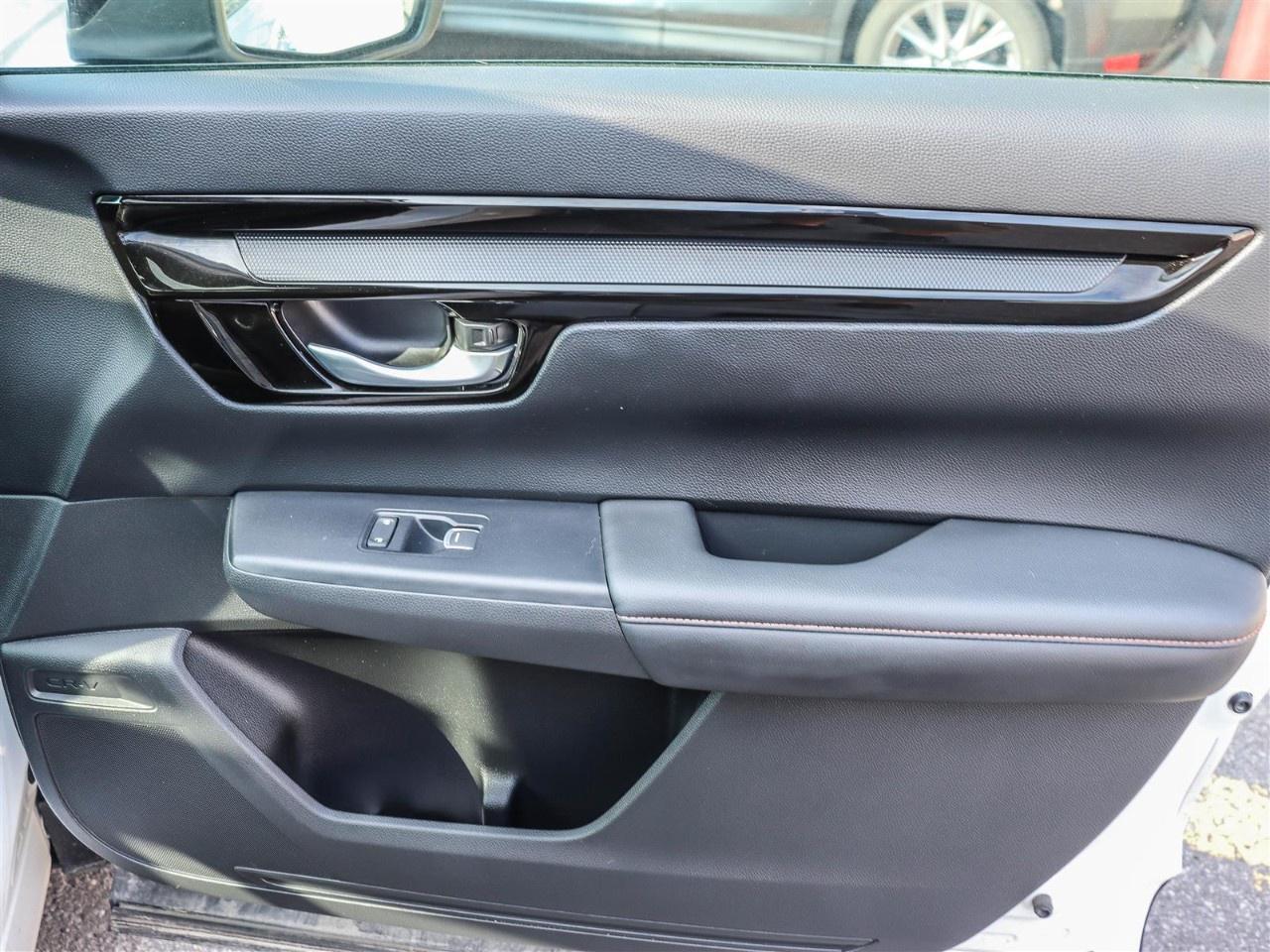 2023 Honda CR-V Hybrid Touring AWD Photo