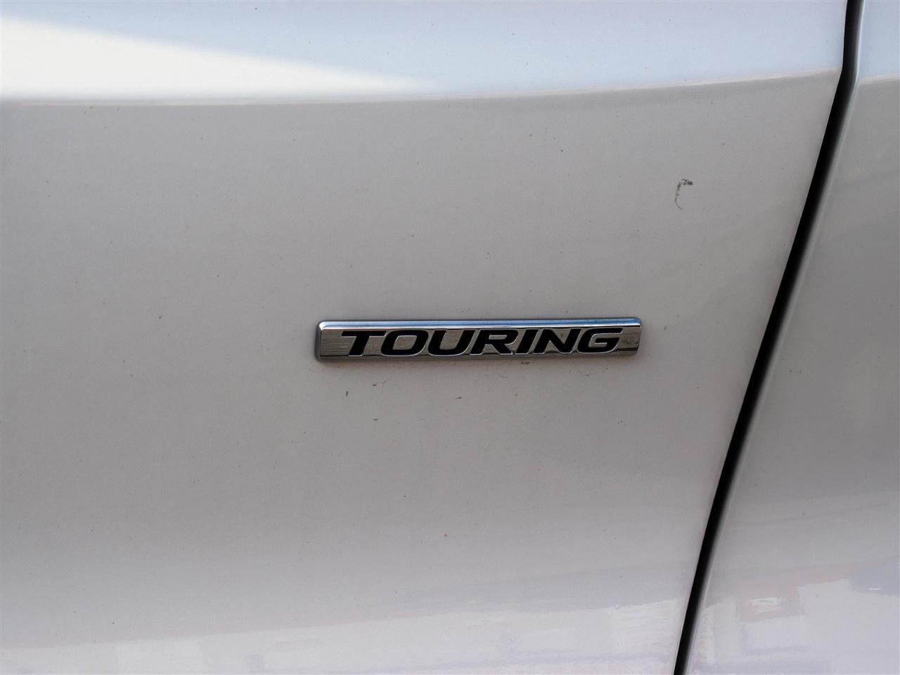 2023 Honda CR-V Hybrid Touring AWD Photo