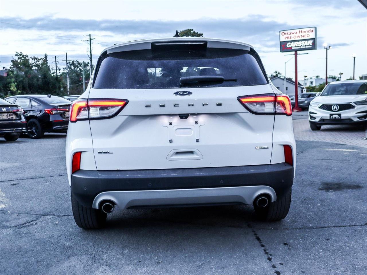 2020 Ford Escape SEL FWD Photo3