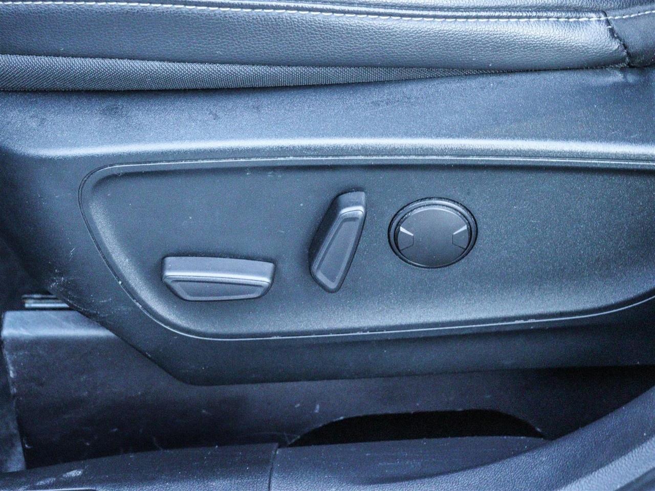 2020 Ford Escape SEL FWD Photo