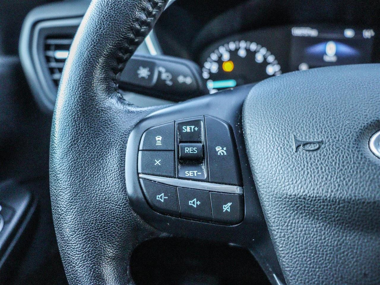 2020 Ford Escape SEL FWD Photo