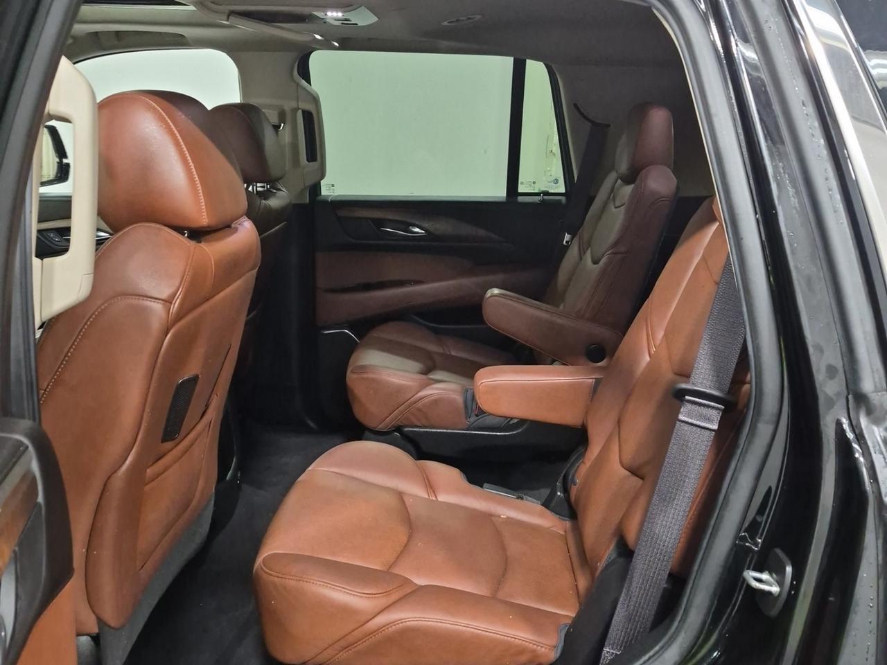 2016 Cadillac Escalade Premium Collection |7 PASS|PANO|NAVI|BROWN INT Photo3