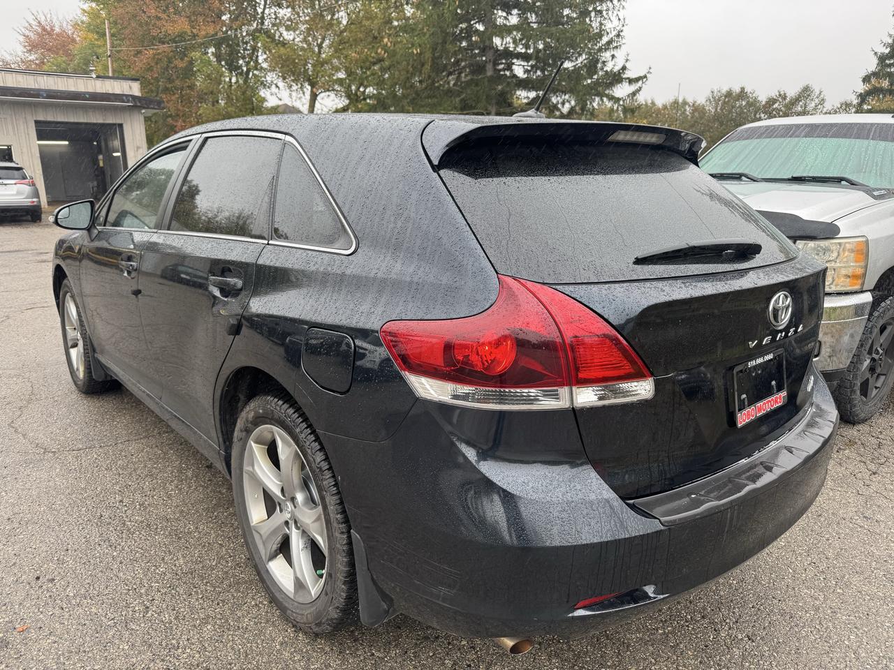 2014 Toyota Venza LE Photo2