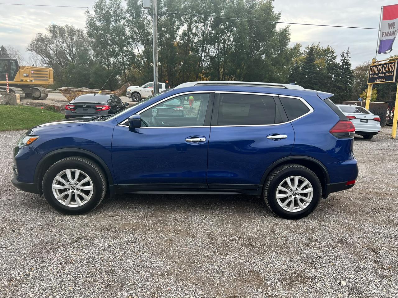 2018 Nissan Rogue SV CERTIFIED Photo5