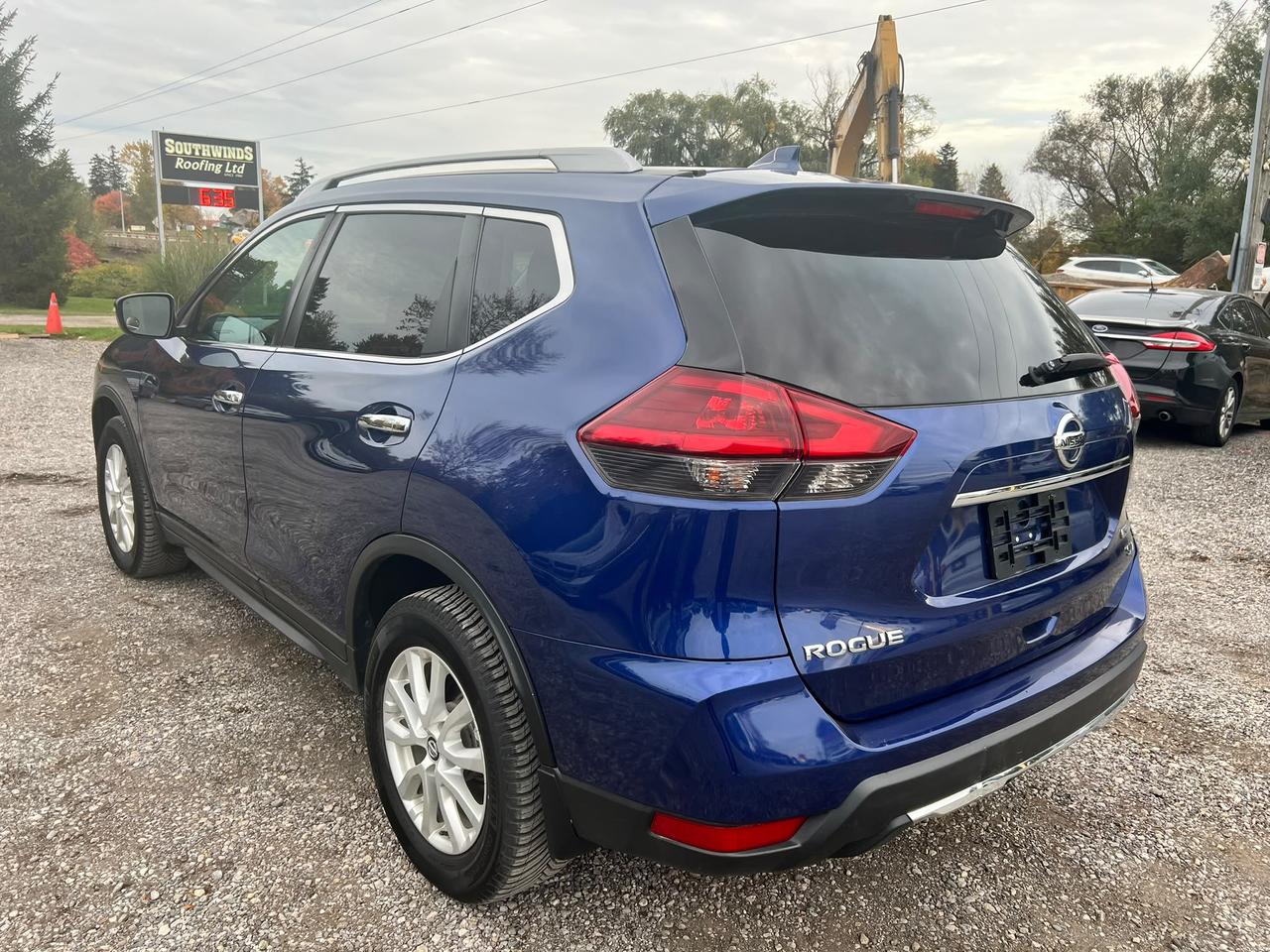 2018 Nissan Rogue SV CERTIFIED Photo
