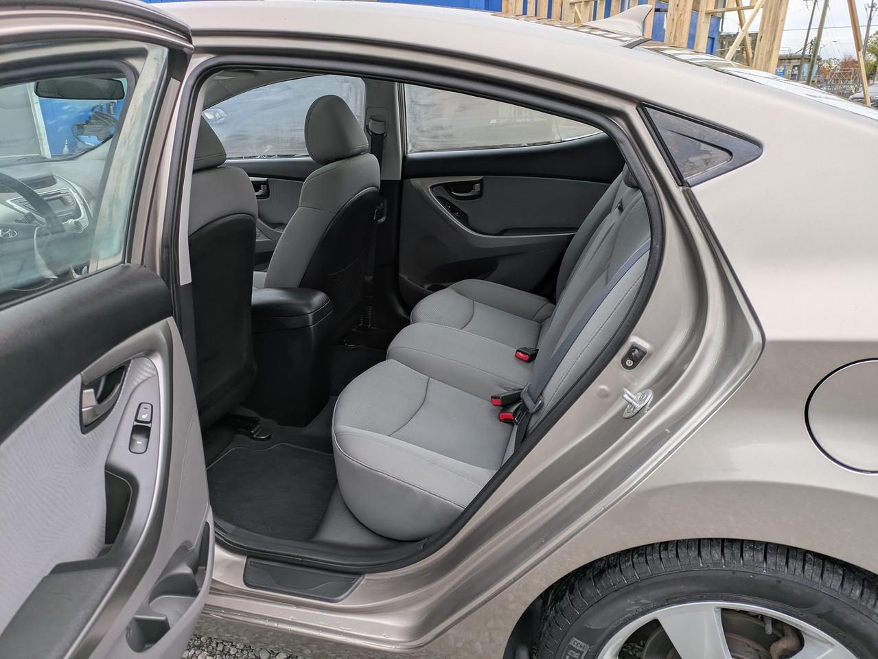 2011 Hyundai Elantra 4dr Sdn Auto GLS Photo