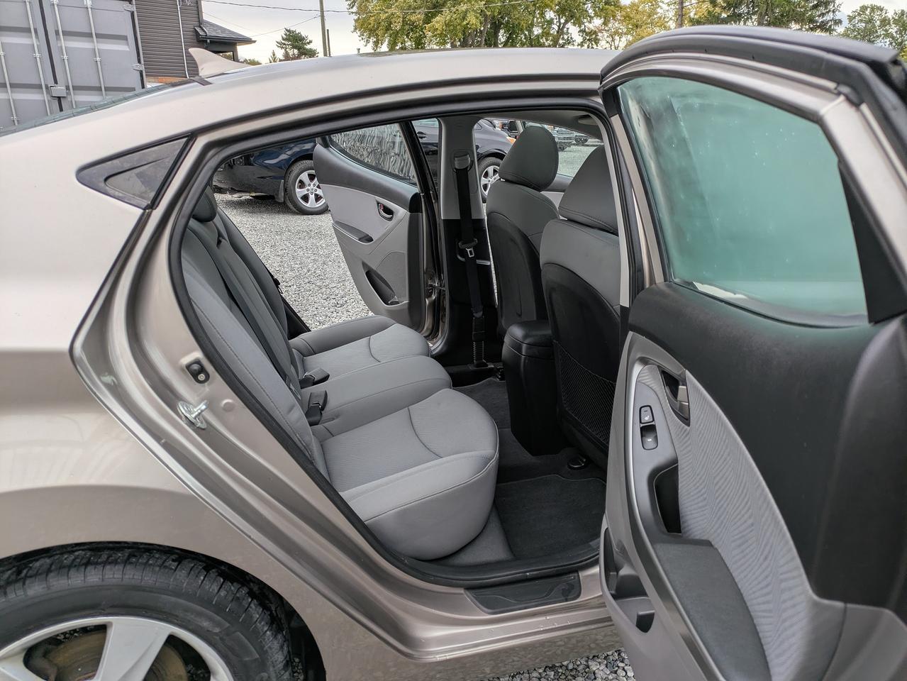 2011 Hyundai Elantra 4dr Sdn Auto GLS Photo