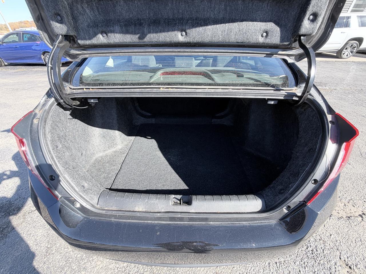 2018 Honda Civic LX MANUAL ONLY 71km Photo