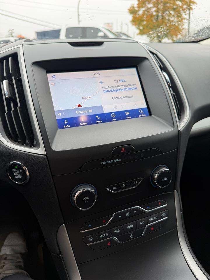 2020 Ford Edge SEL Photo