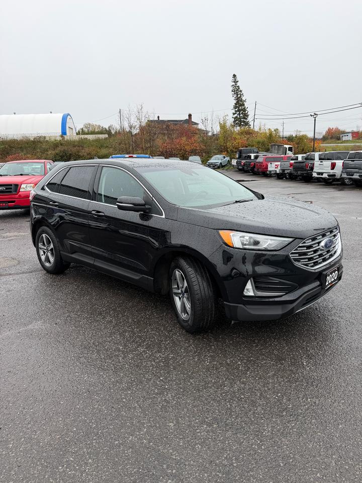 2020 Ford Edge SEL Photo