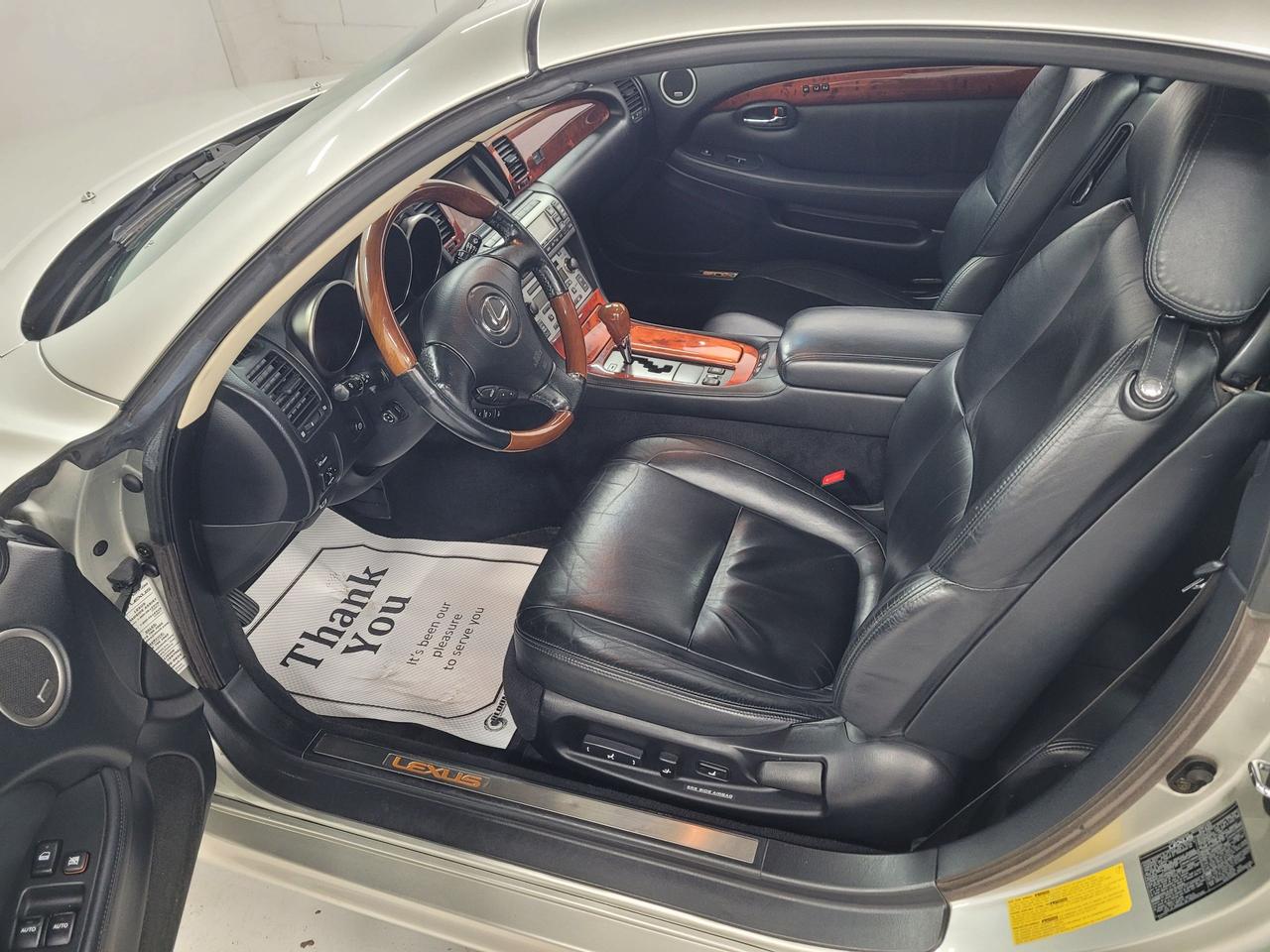 2004 Lexus SC 430  Photo8
