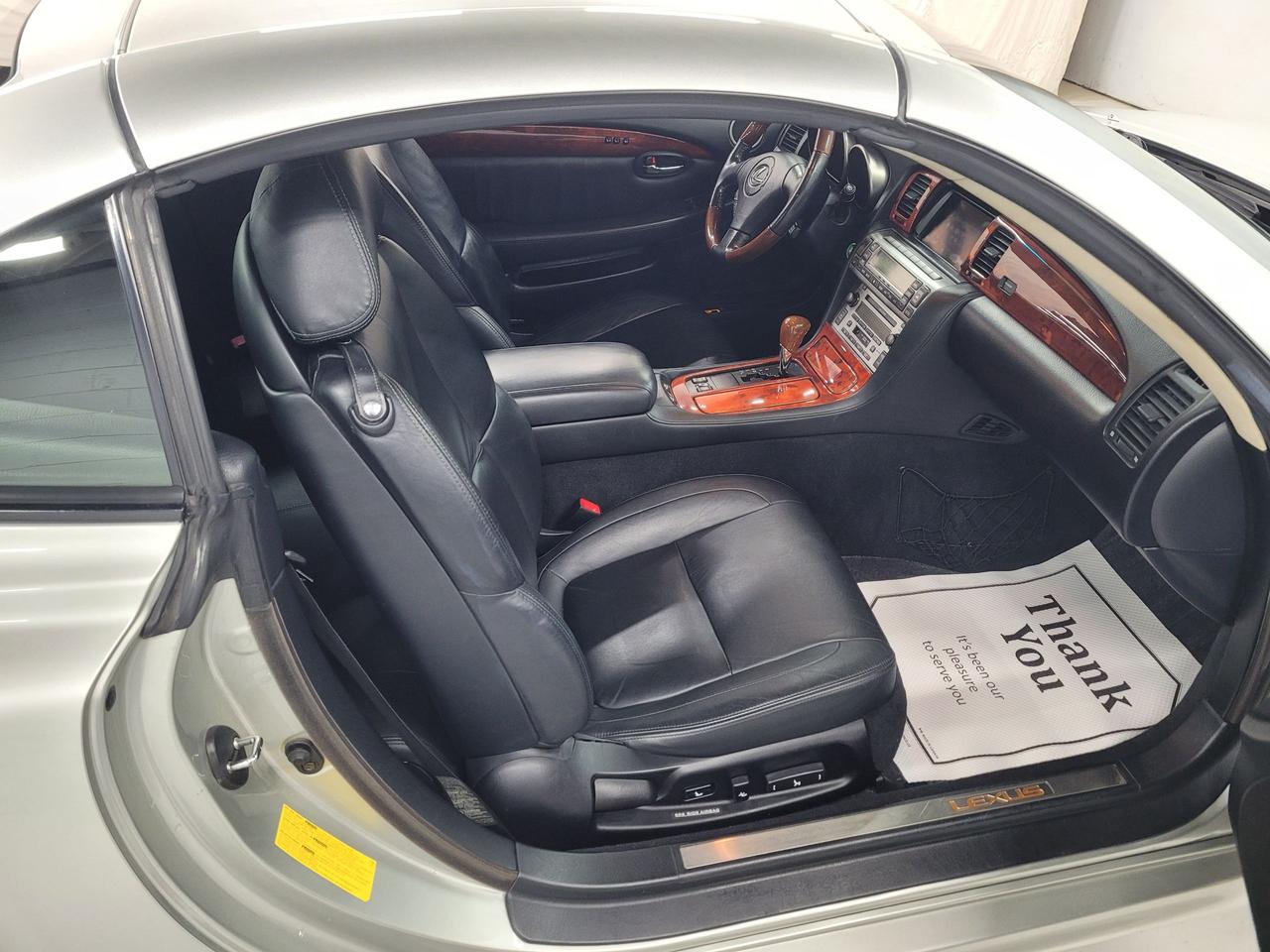2004 Lexus SC 430  Photo11