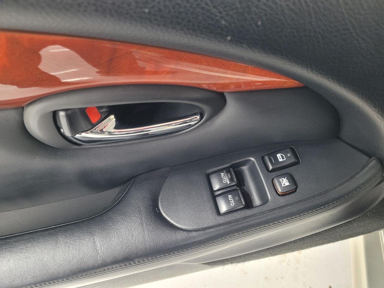 2004 Lexus SC 430  Photo