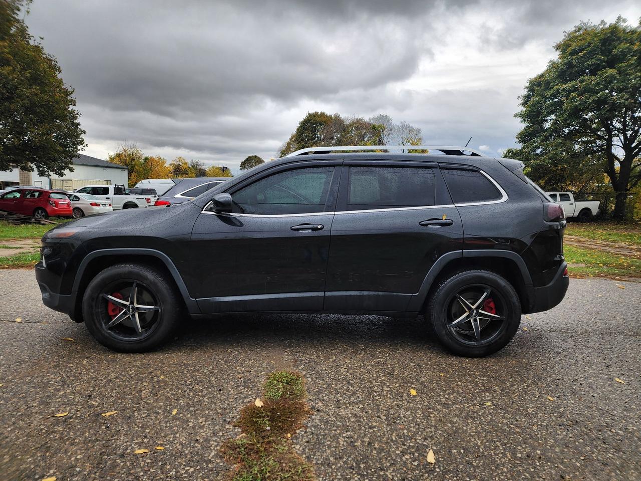 2014 Jeep Cherokee Limited l Clean Carfax l AWD l Mint Condition Photo3
