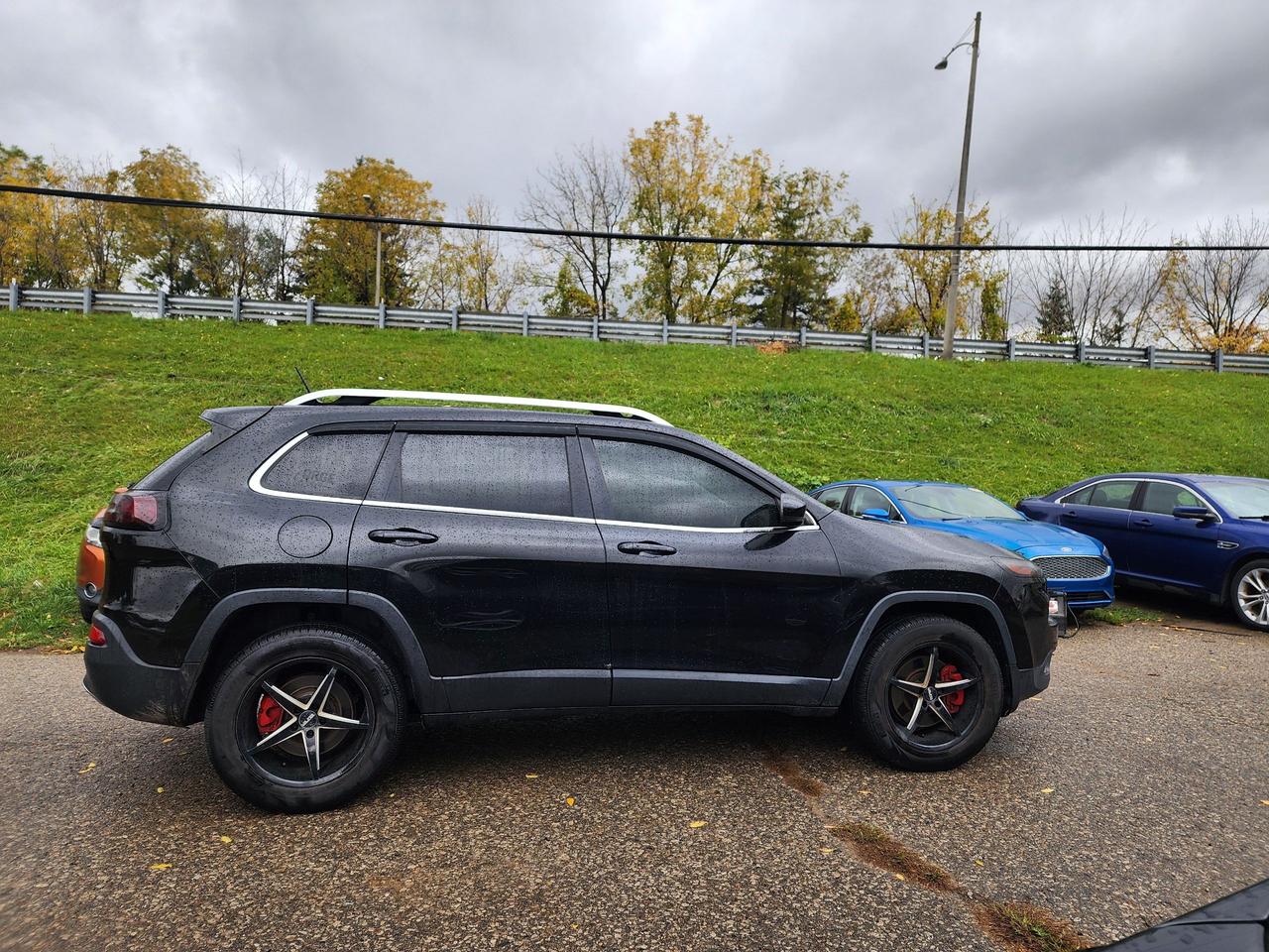 2014 Jeep Cherokee Limited l Clean Carfax l AWD l Mint Condition Photo4