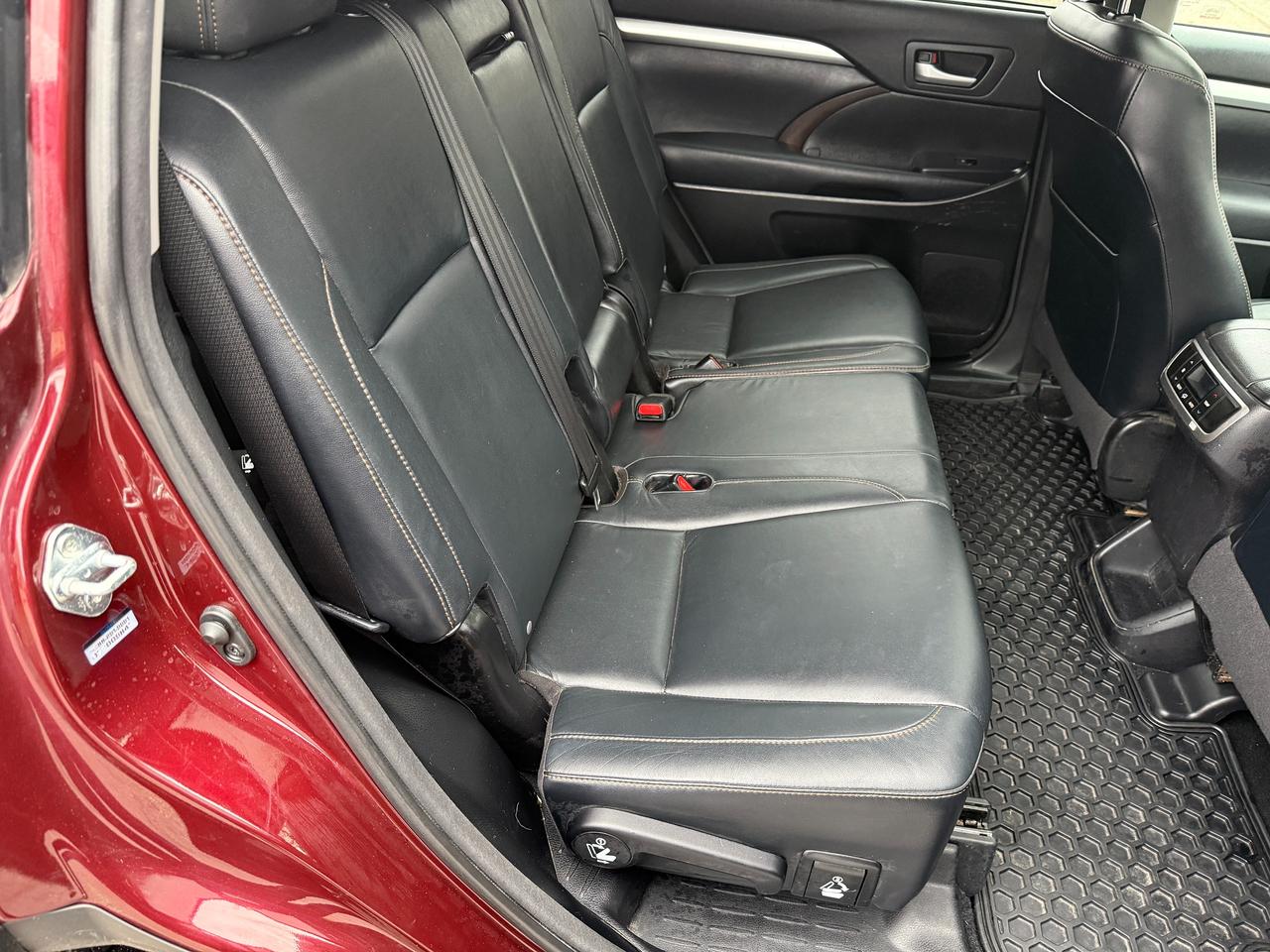 2014 Toyota Highlander AWD 4D XLE,NO ACCIDENTS,SERVICE RECORDS,CERTIFIED! Photo