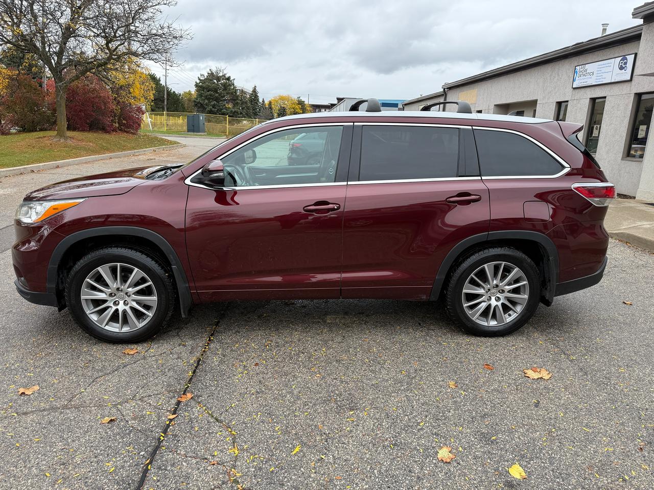 2014 Toyota Highlander AWD 4D XLE,NO ACCIDENTS,SERVICE RECORDS,CERTIFIED! Photo