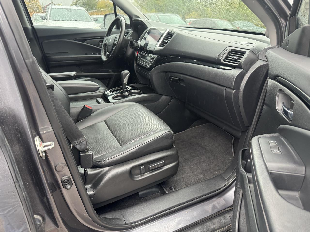 2019 Honda Ridgeline TOURING Photo