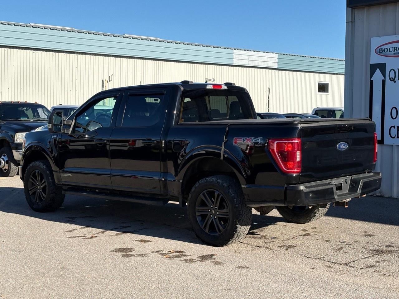 2022 Ford F-150 XLT 4WD SuperCrew 5.5' Box Photo