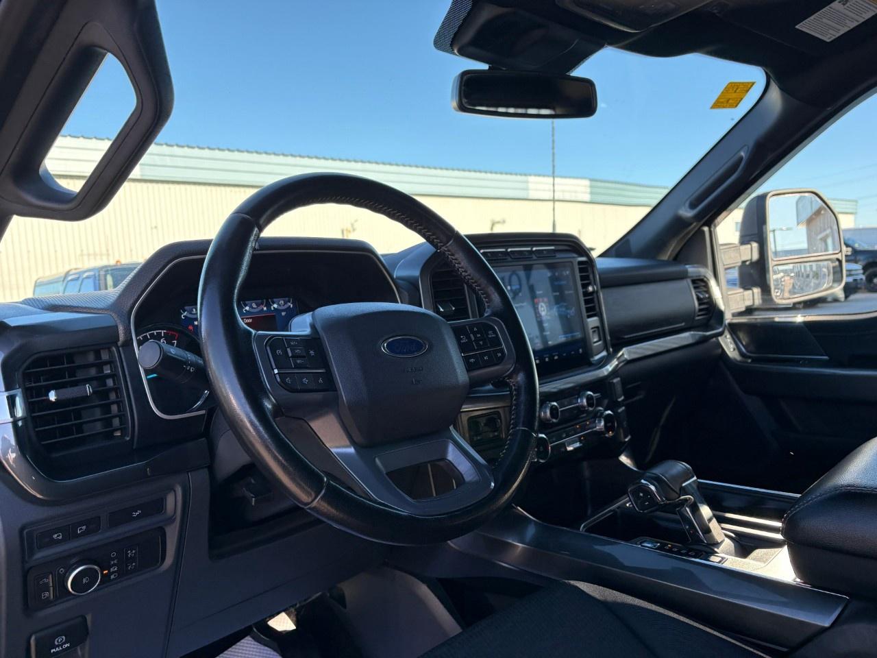 2022 Ford F-150 XLT 4WD SuperCrew 5.5' Box Photo