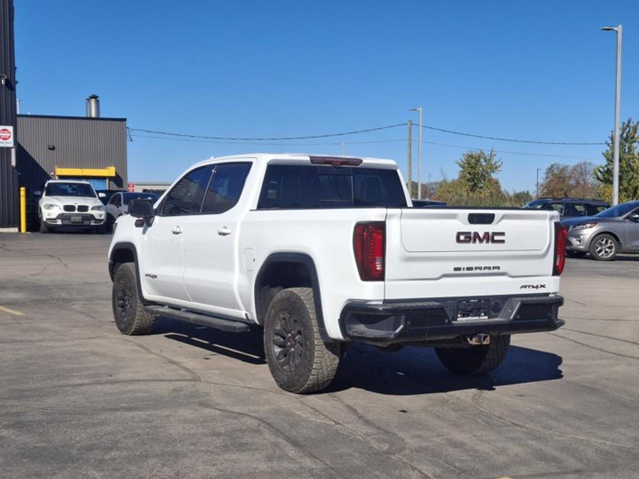 2023 GMC Sierra 1500 AT4X Crew 4X4 | 6.2L | Leather | Sunroof | Nav | HUD | 360 Camera | Cooled + Heated Seats and More ! Photo2