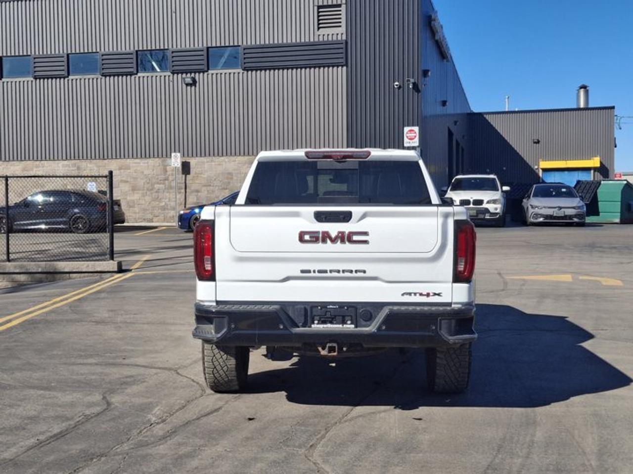 2023 GMC Sierra 1500 AT4X Crew 4X4 | 6.2L | Leather | Sunroof | Nav | HUD | 360 Camera | Cooled + Heated Seats and More ! Photo