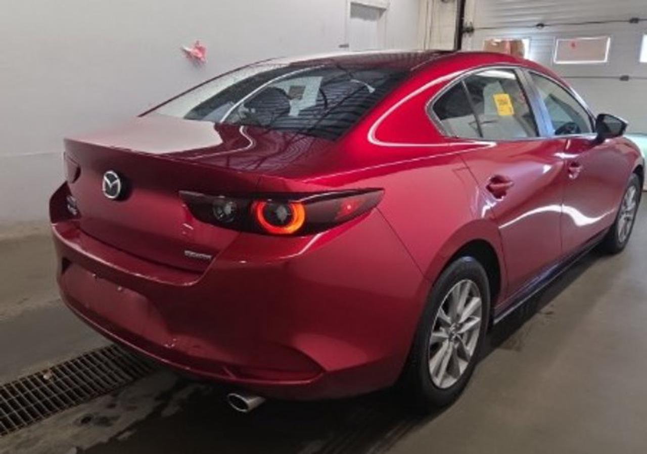 2025 Mazda MAZDA3 GX | Heated Seats | Lane Keep Assist | Blind Spot Monitor | Carplay + Android Auto | and More ! Photo