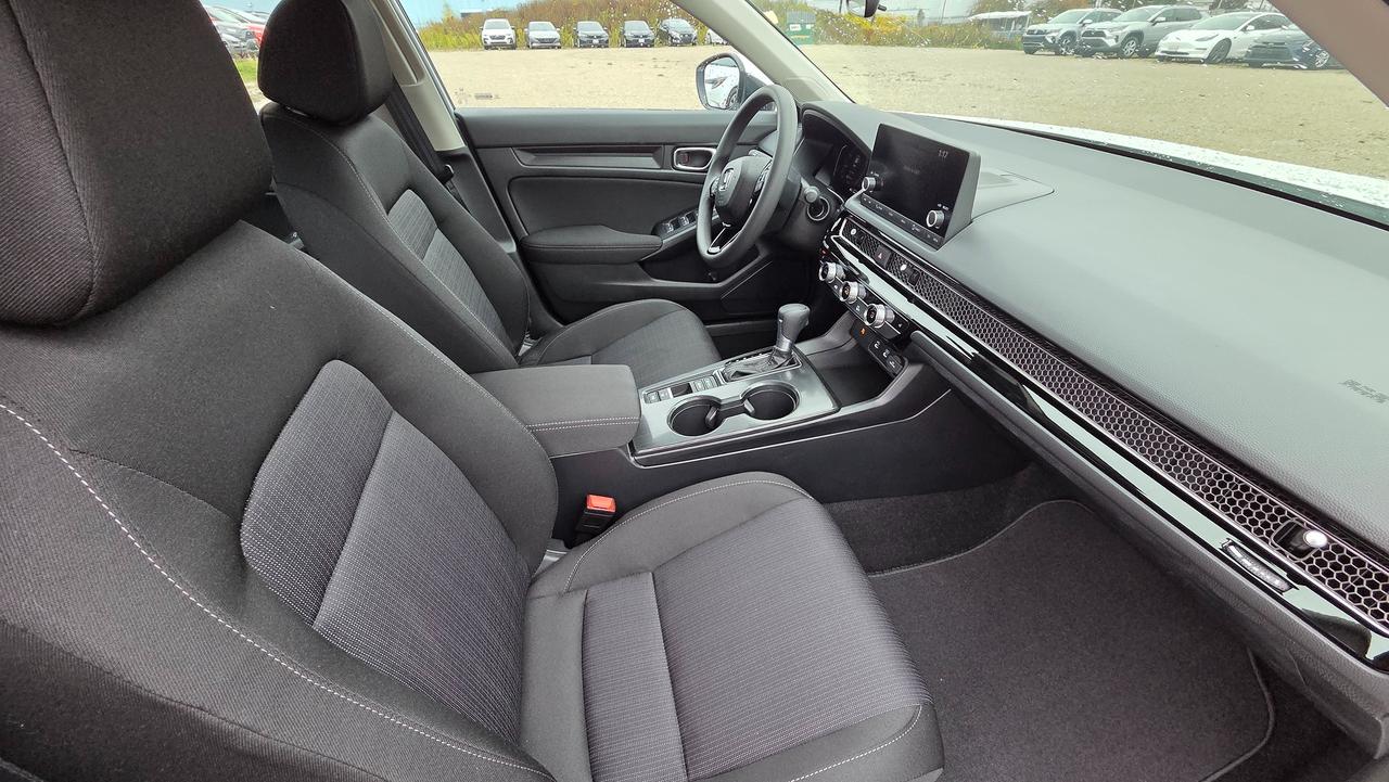 2026 Honda Civic LX Photo4