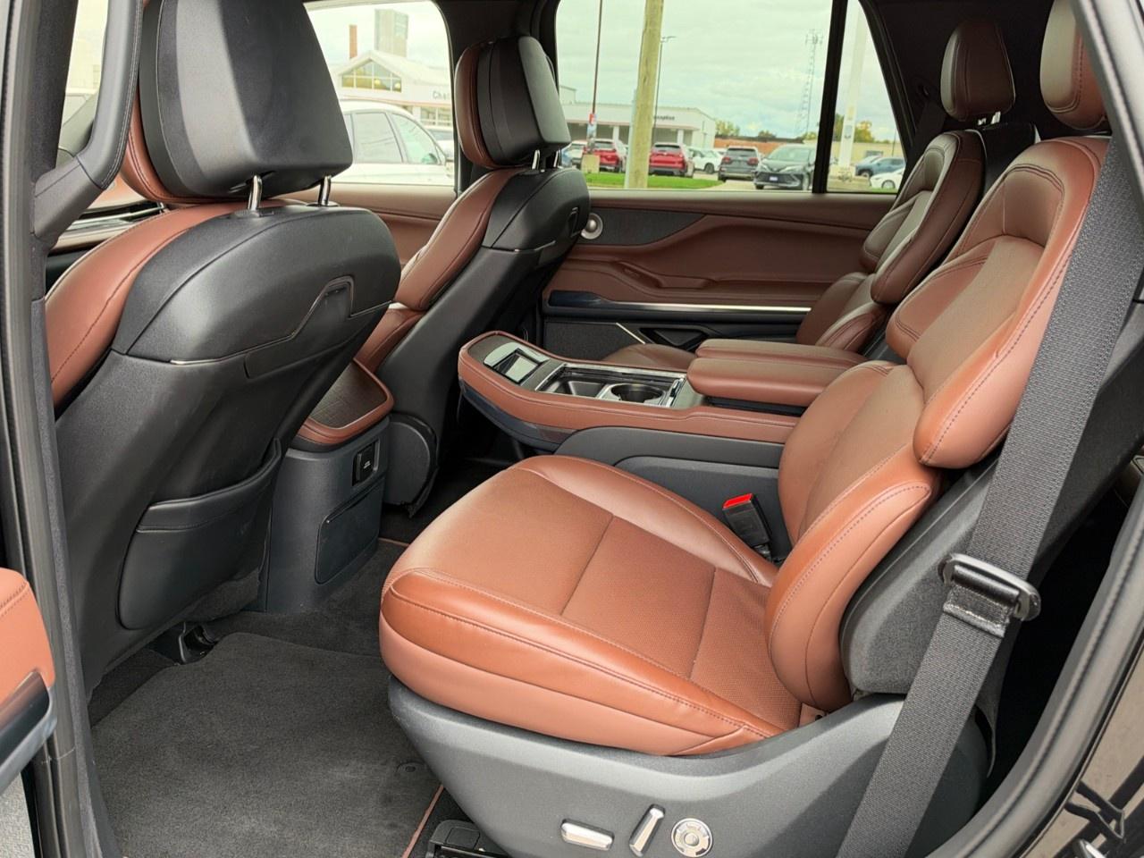 2025 Lincoln Navigator Reserve 4x4 Photo