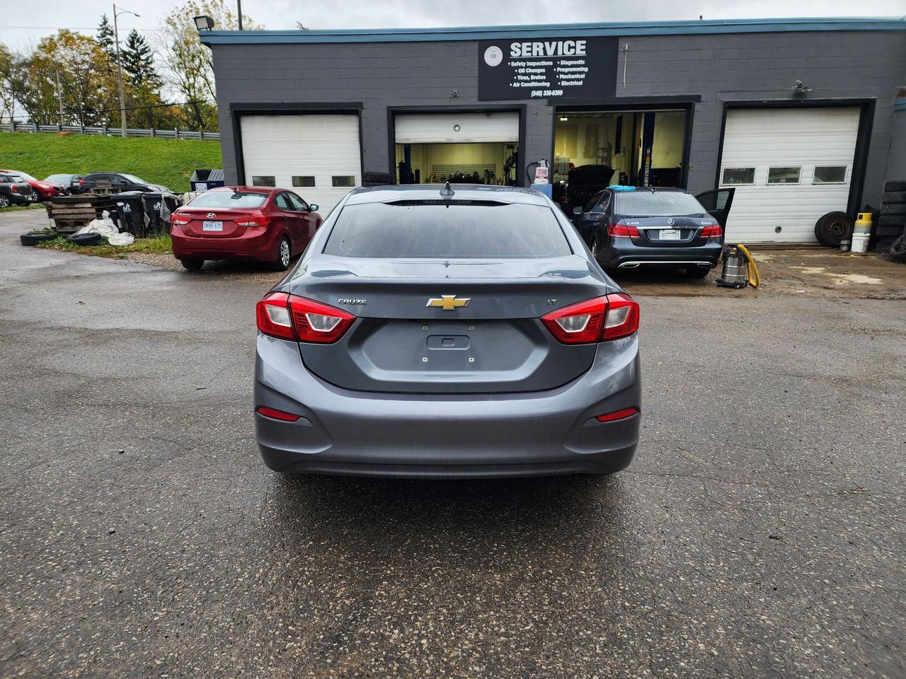 2018 Chevrolet Cruze LT l Clean Carfax l Low KMS l Reliable Photo