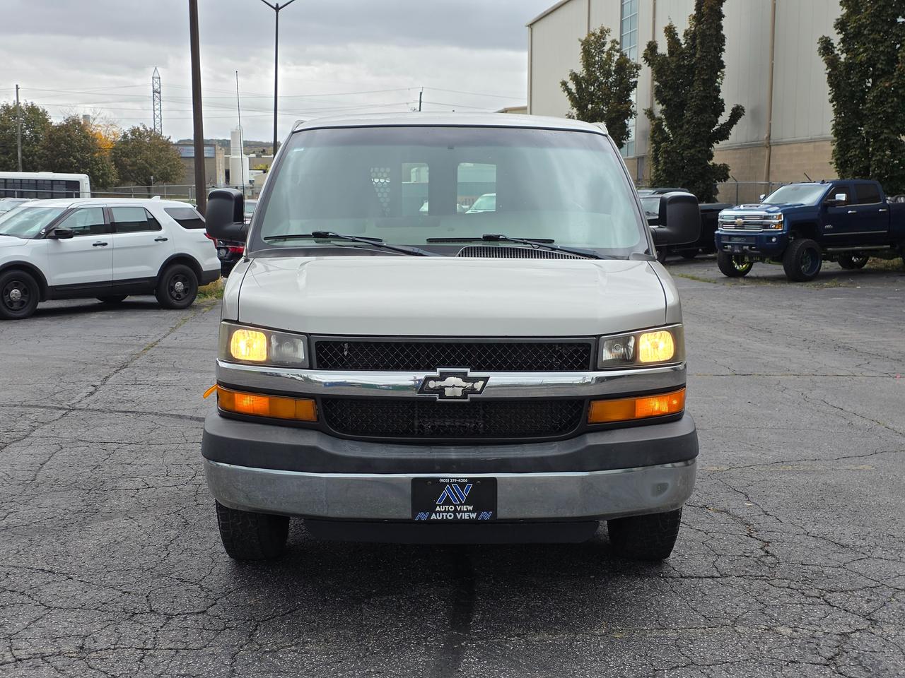 2009 Chevrolet Express Cargo Van RWD 2500 135" *CLEAN CARFAX* Photo1