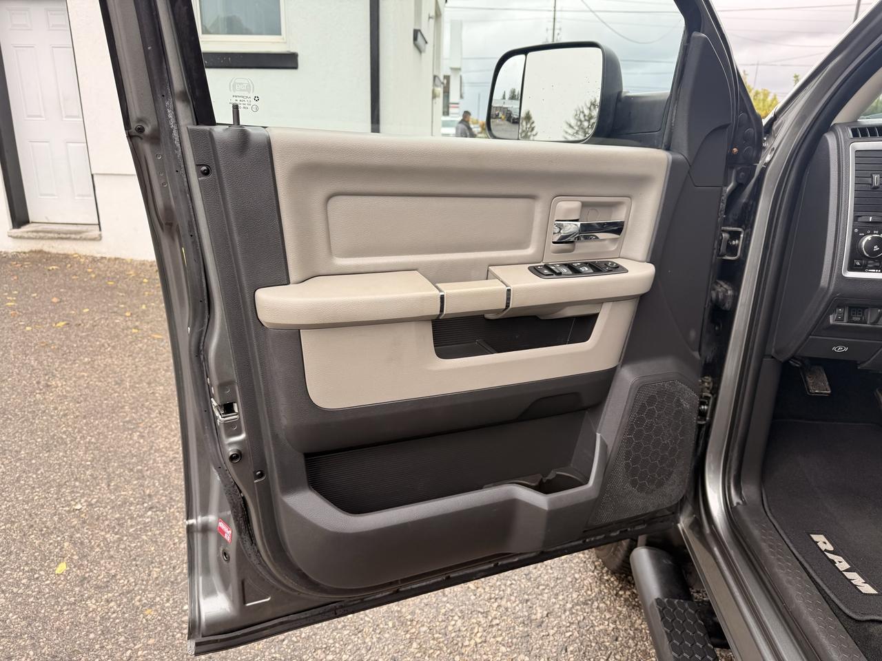 2011 RAM 2500 SLT | Clean CARFAX | Mint Condition | MUST SEE Photo