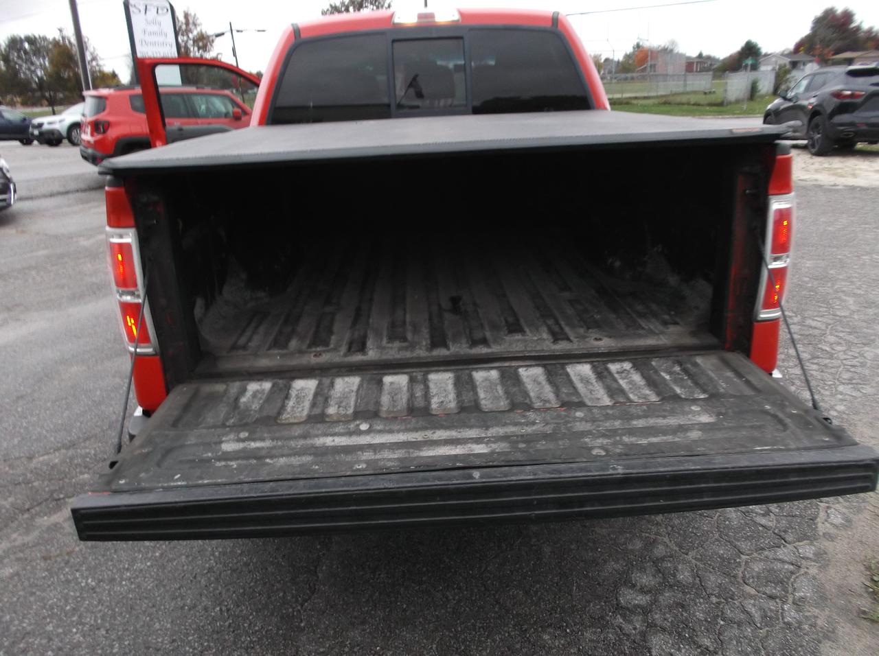 2012 Ford F-150 4X4 SUPERCREW 4 DOOR Photo