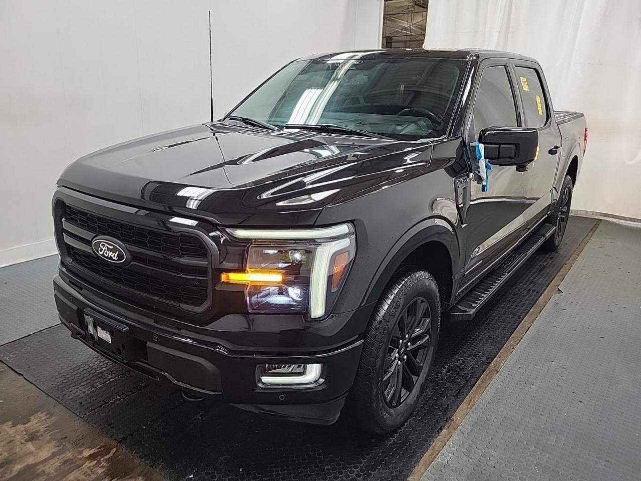 2024 Ford F-150 Lariat LARIAT/PWR BOOST/PANOROOF/LEATHER/NAVI/OFF 1 OWNER LEASE! Photo
