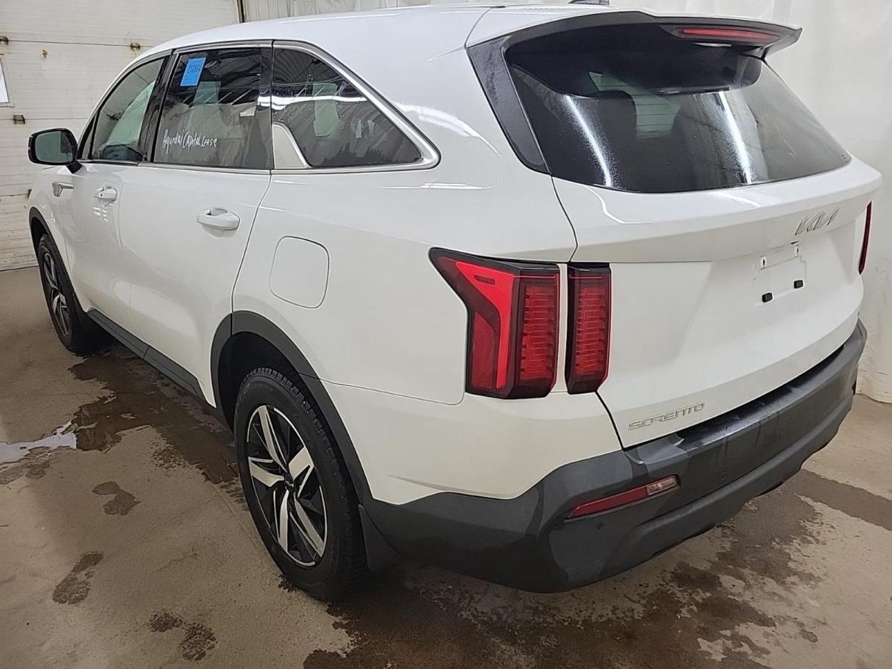 2023 Kia Sorento 2.5L LX Premium LX PREMIUM/AWD/7 PASSENGER/OFF 1 OWNER LEASE! Photo