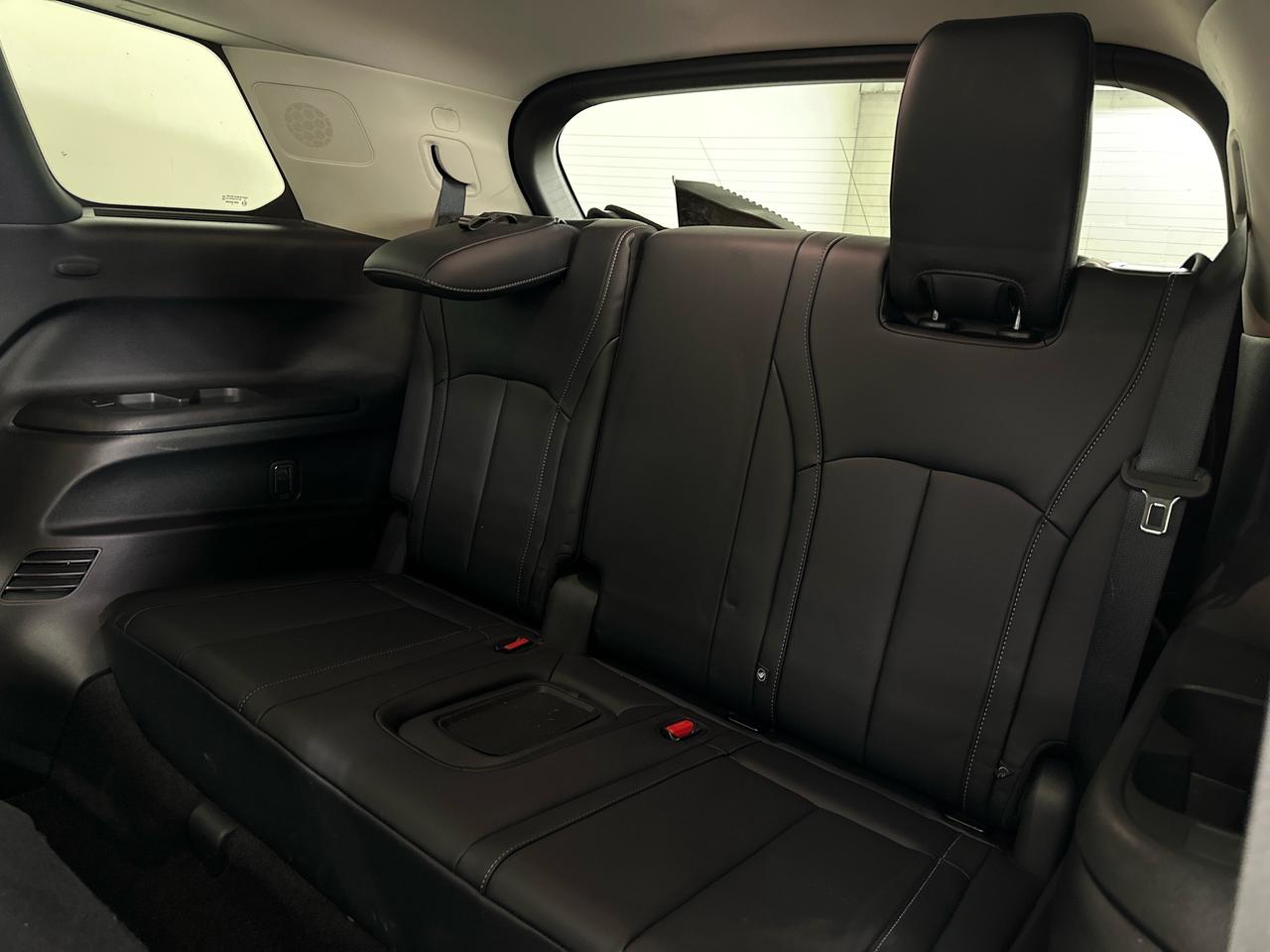 2024 Infiniti QX60 Pure PURE/AWD/7-PASSENGER/LEATHER/ROOF/OFF 1 OWNER LEASE! Photo